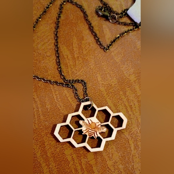 Honeycomb Necklace - Picture 5 of 5